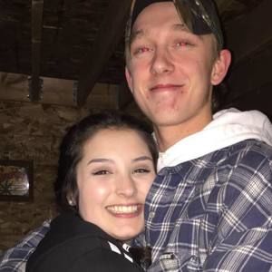 Meet your Posher, Elysa